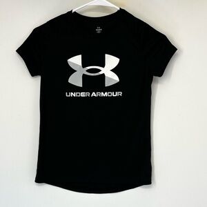 Under armour girls medium t shirt